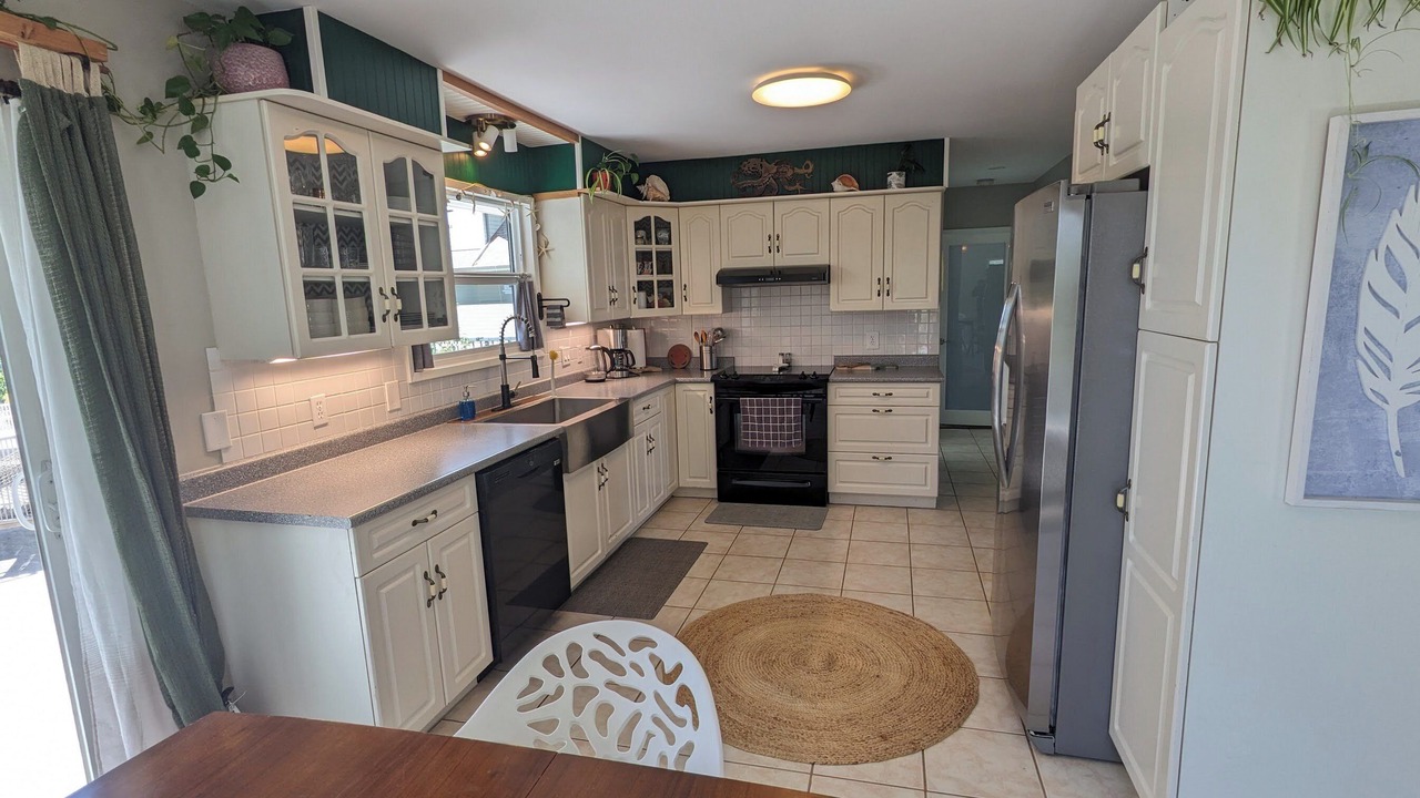 Photo of Kitchen in Colwood