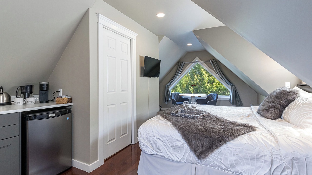 Photo of Bedroom in Shawnigan Lake