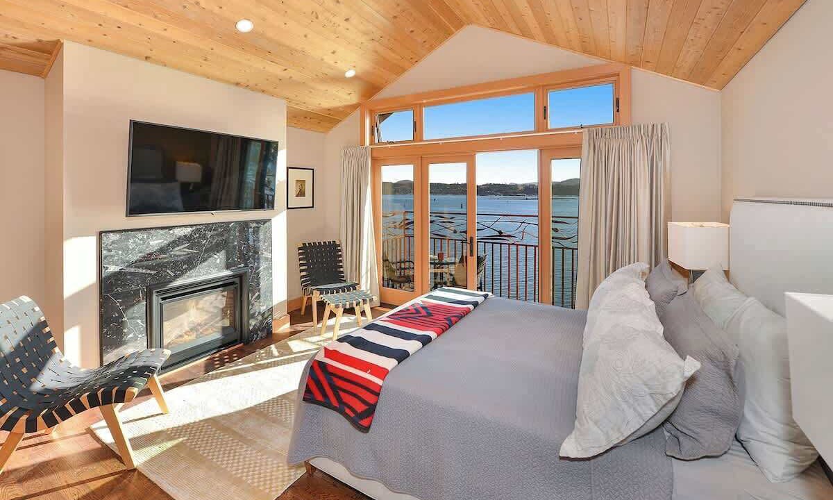 Photo of Patio Balcony in Cowichan Bay