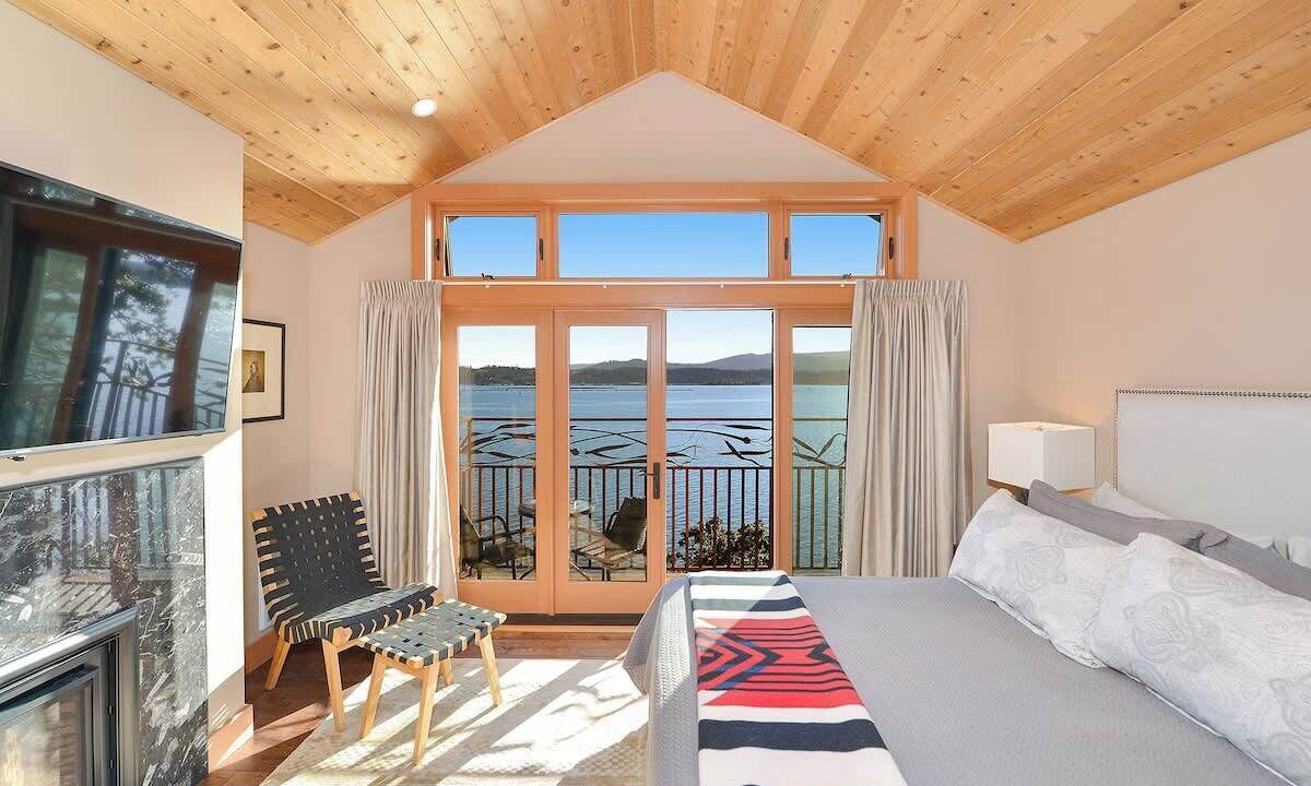 Photo of Patio Balcony in Cowichan Bay