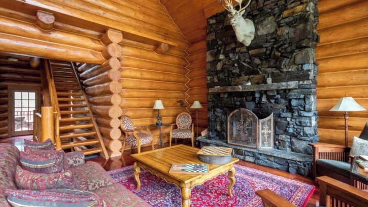 Photo of Livingroom in Forest Ridge Estates