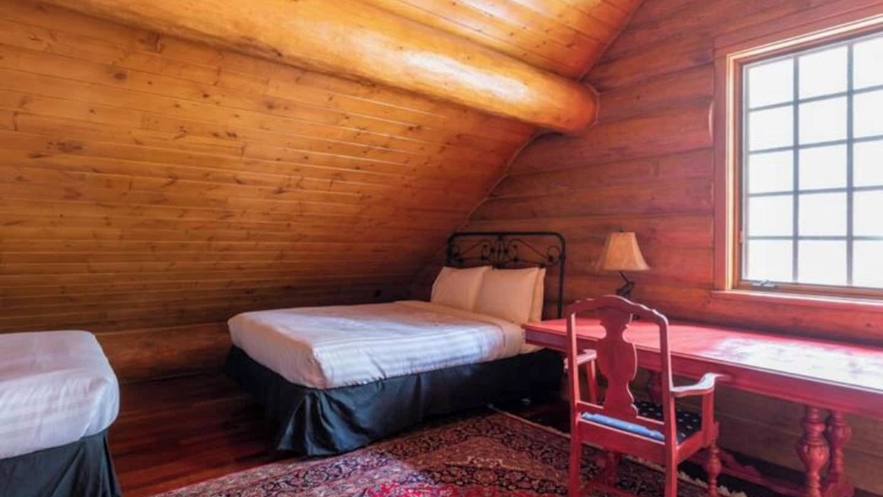 Photo of Bedroom in Forest Ridge Estates