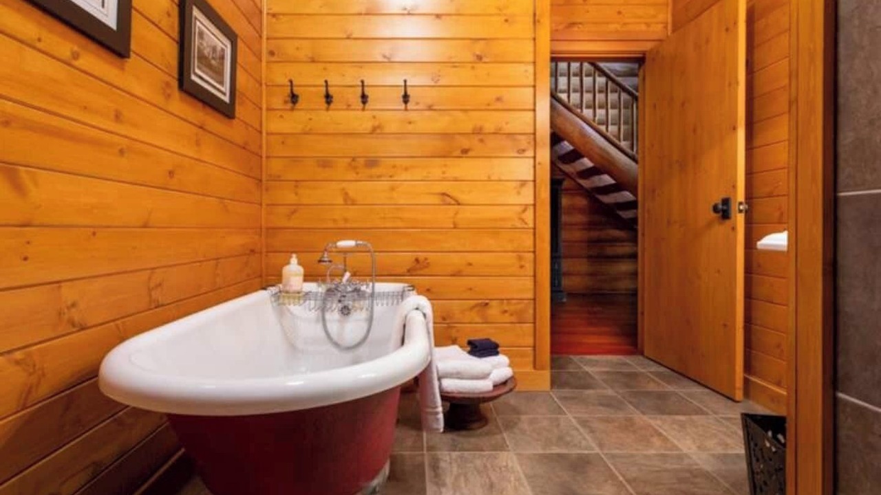 Photo of Bathroom in Forest Ridge Estates