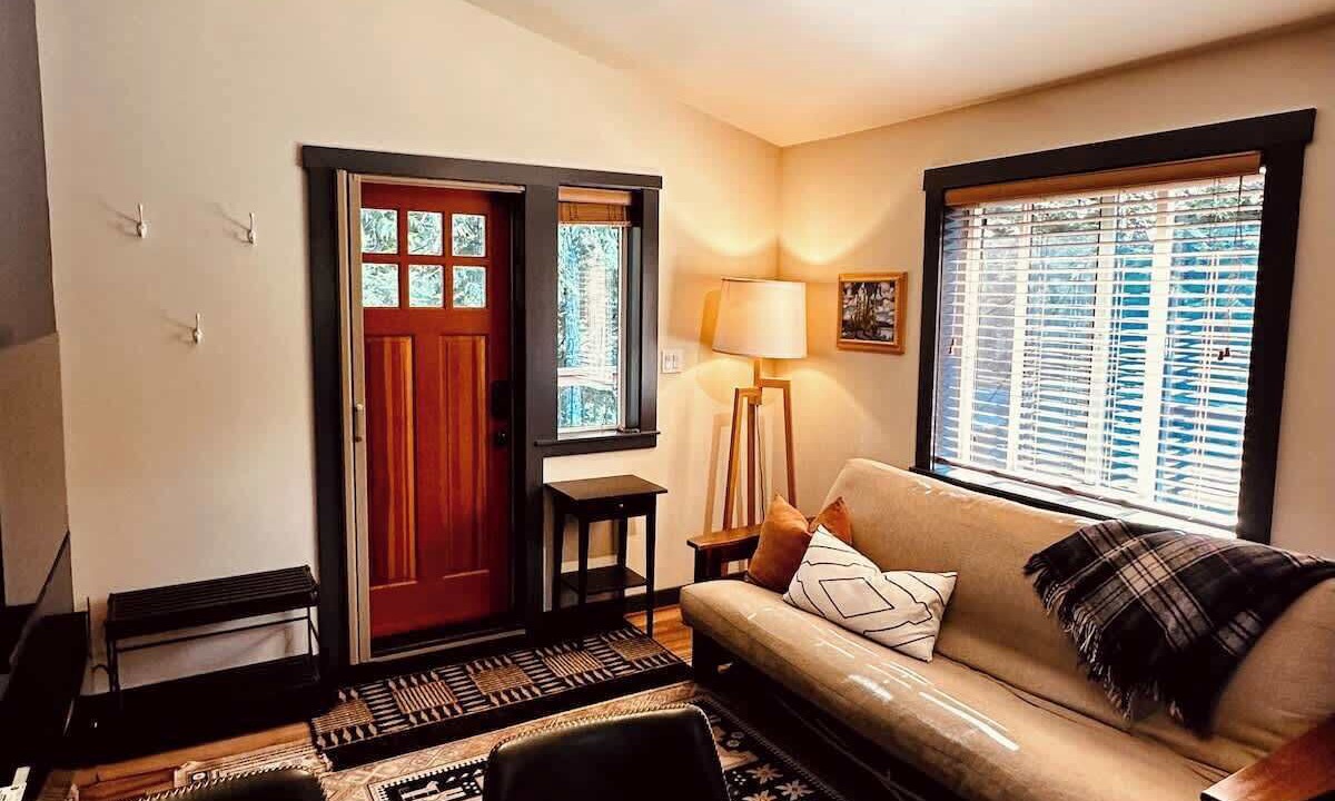 Photo of Livingroom in Port Renfrew