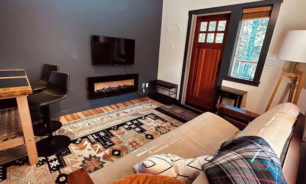 Photo of Livingroom in Port Renfrew