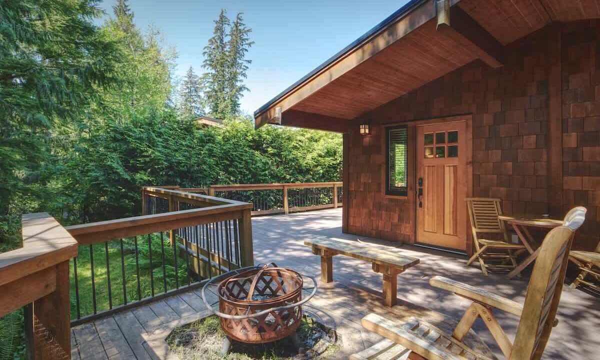 Photo of Patio Balcony in Port Renfrew