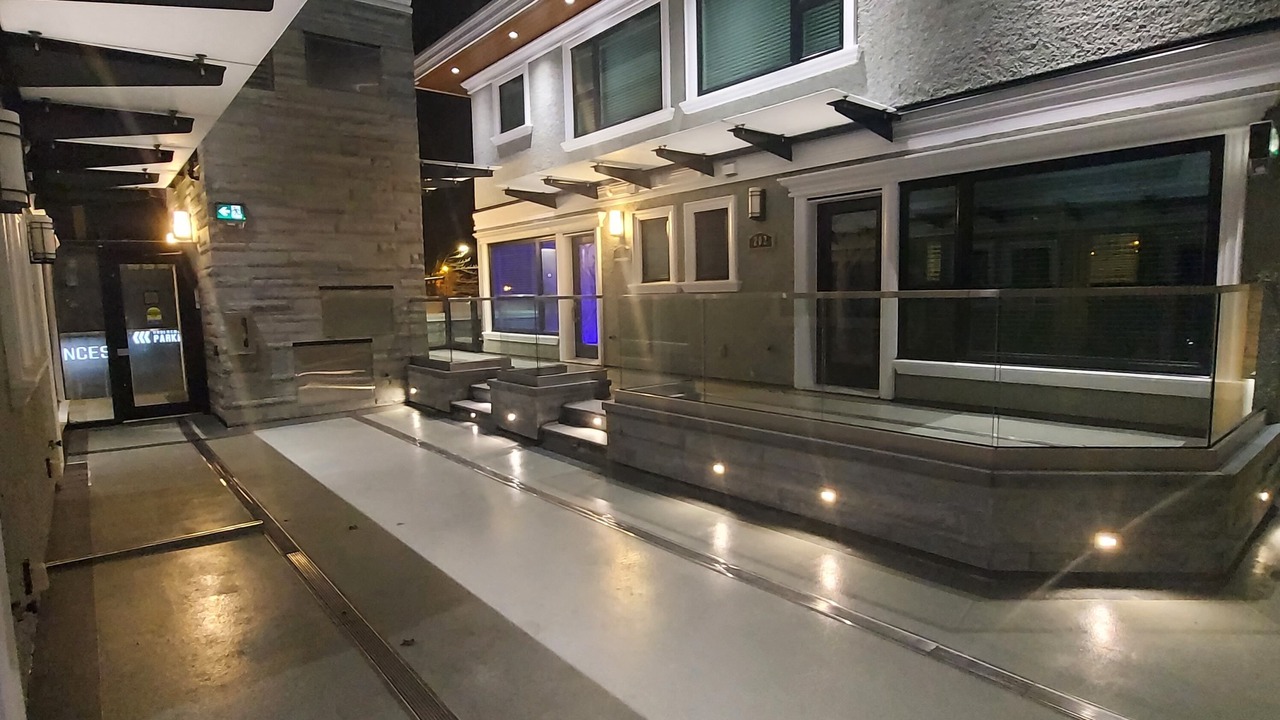 Photo of Outdoor in East Side