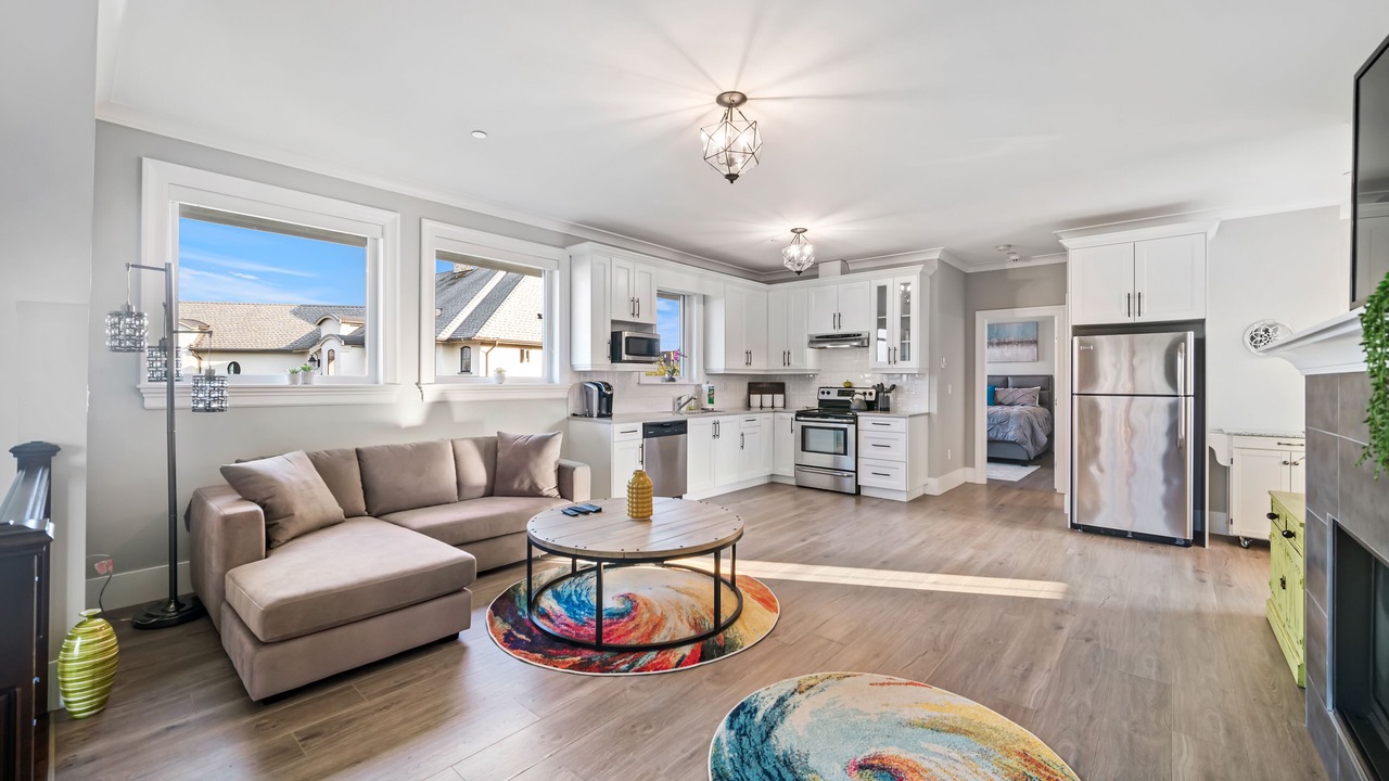 Photo of Livingroom in Langley