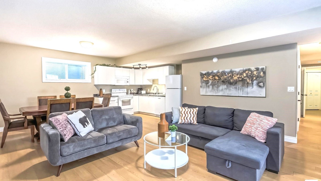 Photo of Livingroom in West Edmonton