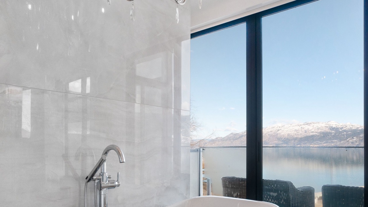 Photo of Bathroom in Okanagan-Similkameen