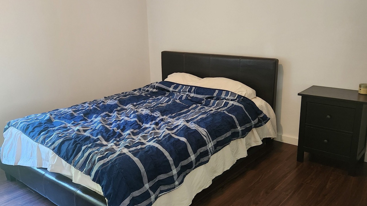 Photo of Bedroom in Roberts Creek