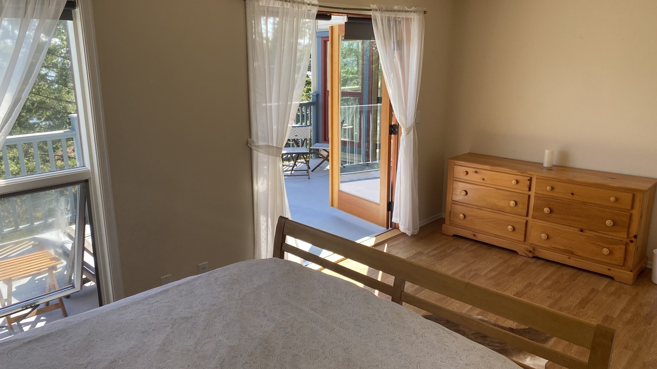 Photo of Bedroom in Halfmoon Bay