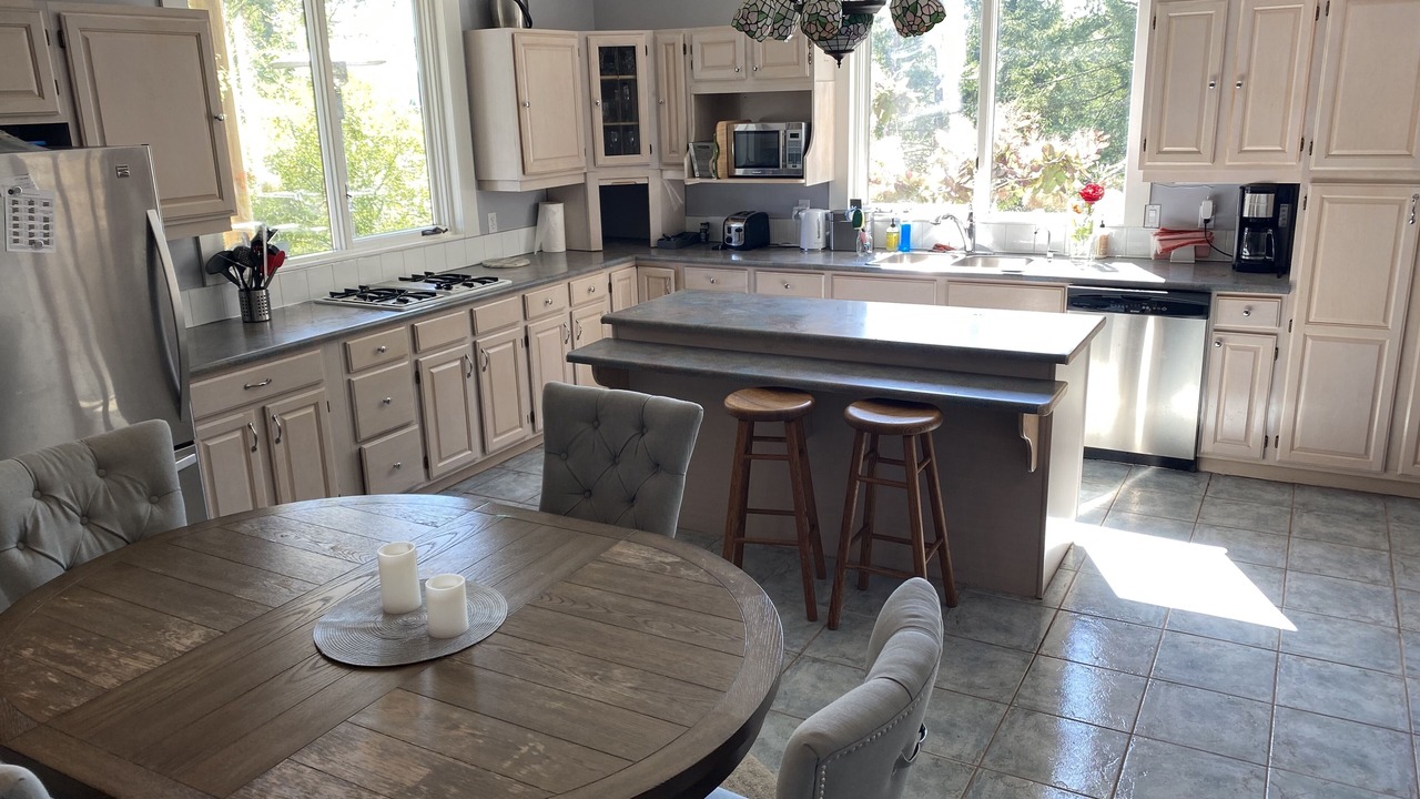 Photo of Kitchen in Halfmoon Bay