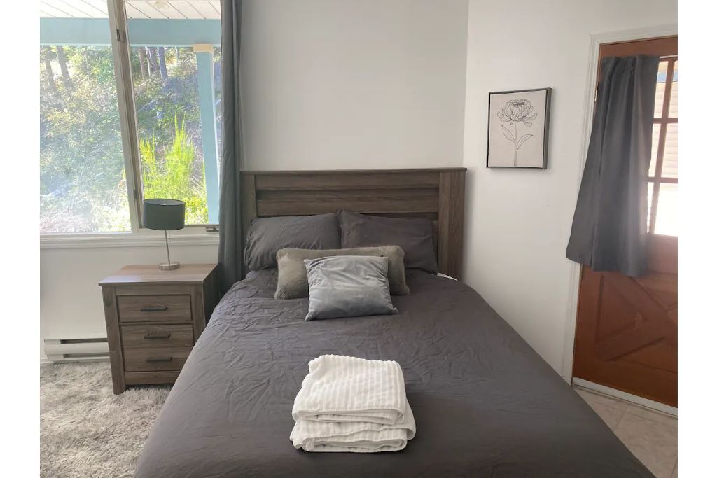 Photo of Bedroom in Halfmoon Bay