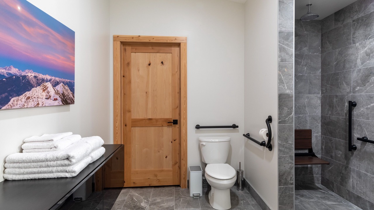 Photo of Bathroom in Golden