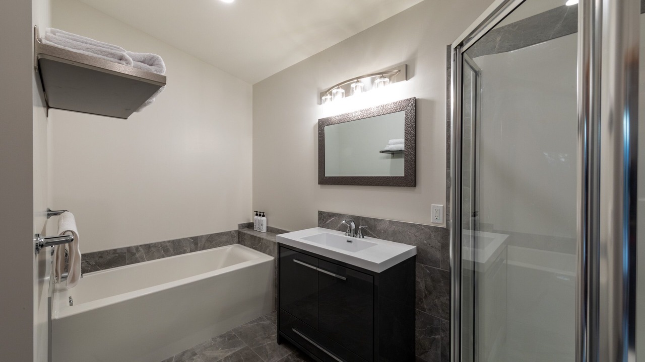 Photo of Bathroom in Golden