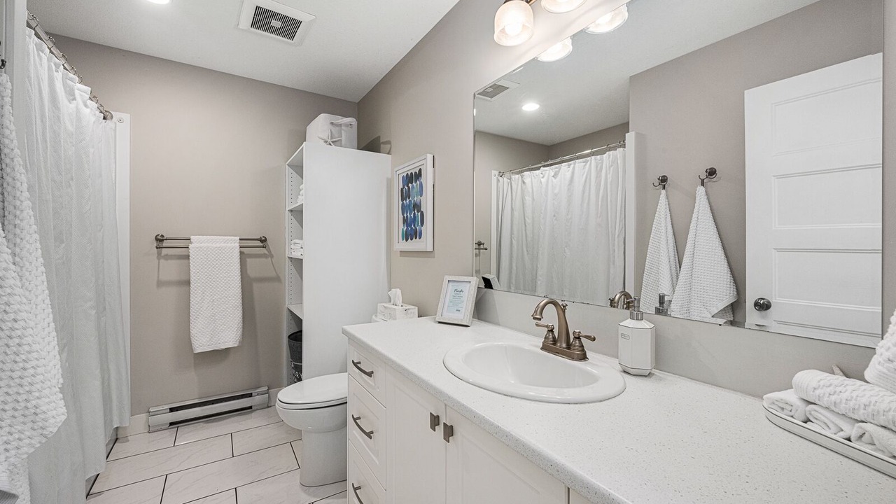 Photo of Bathroom in Courtenay