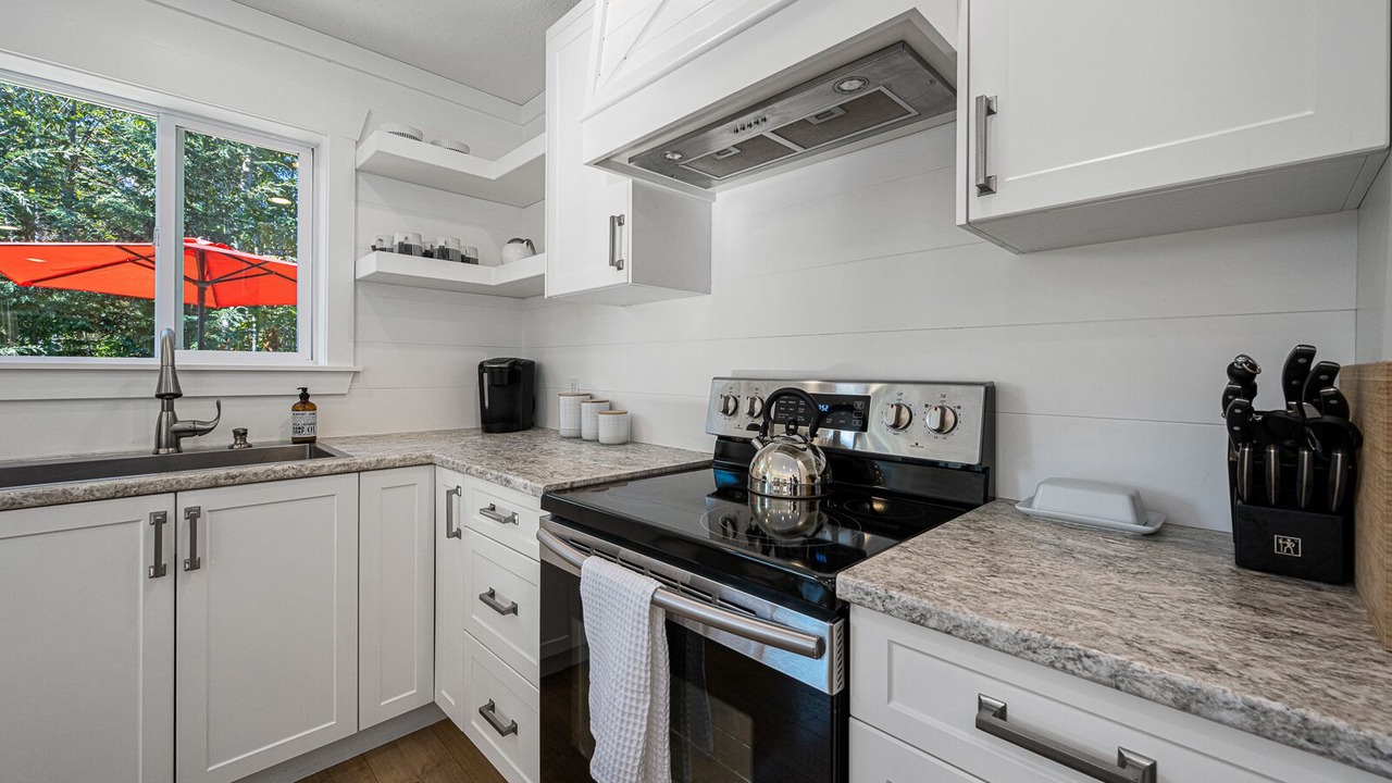 Photo of Kitchen in Courtenay