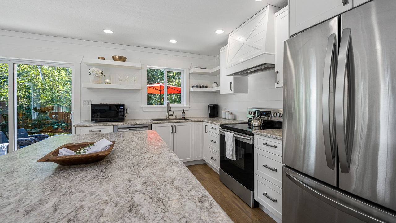 Photo of Kitchen in Courtenay