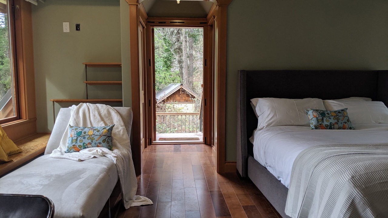 Photo of Bedroom in Pender Island