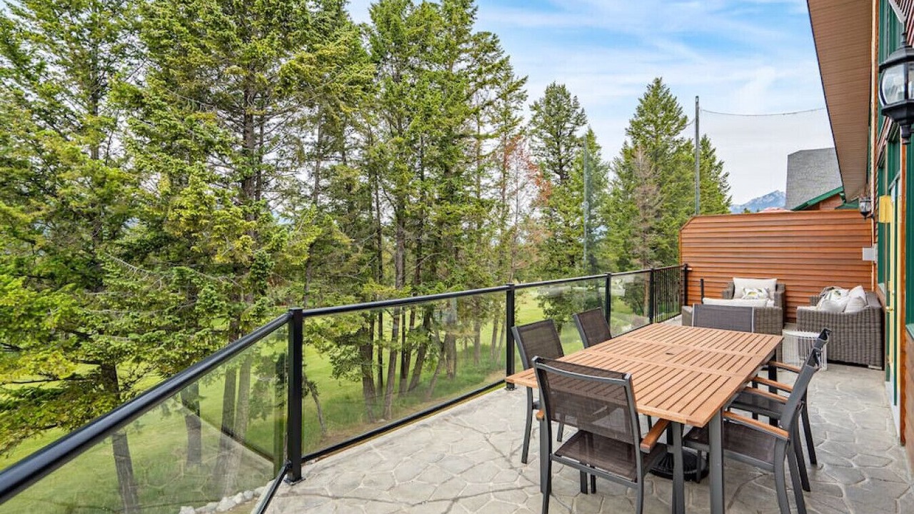Photo of Patio Balcony in East Kootenay