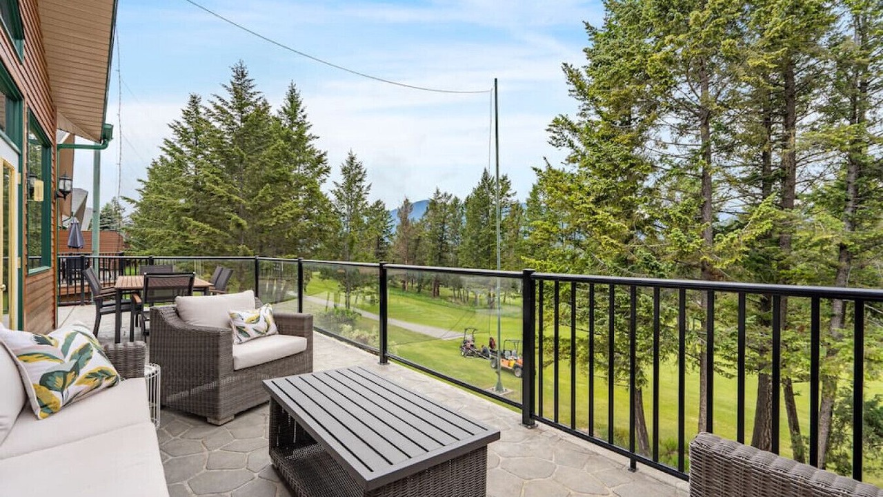 Photo of Patio Balcony in East Kootenay