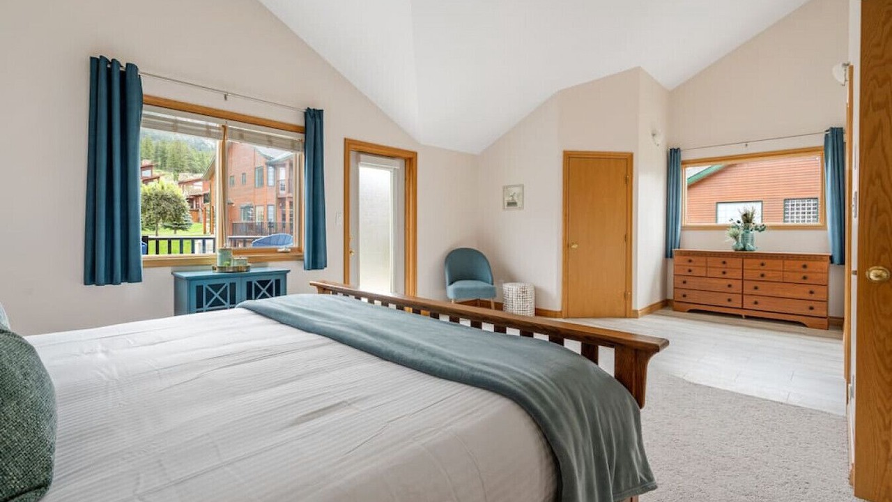 Photo of Bedroom in East Kootenay