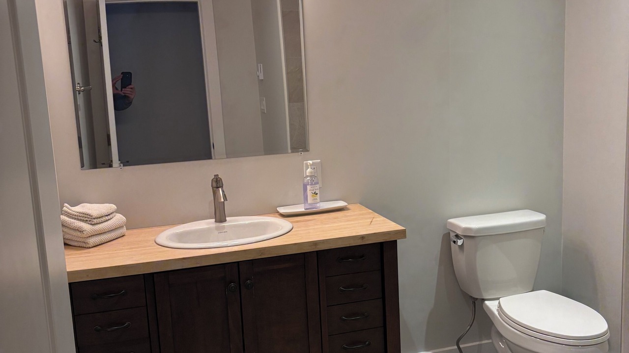 Photo of Bathroom in Osoyoos