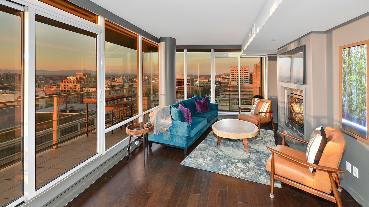 Photo of Livingroom in Inner Harbour