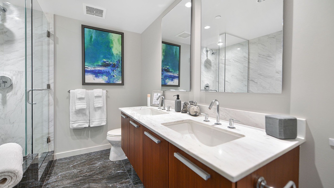 Photo of Bathroom in Inner Harbour