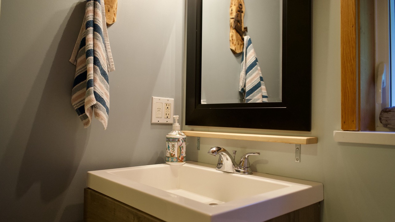 Photo of Bathroom in Ucluelet