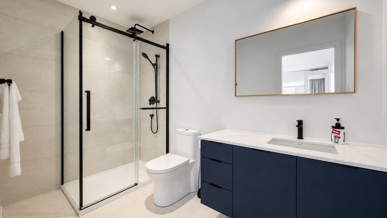 Photo of Bathroom in Pointe-Saint-Charles