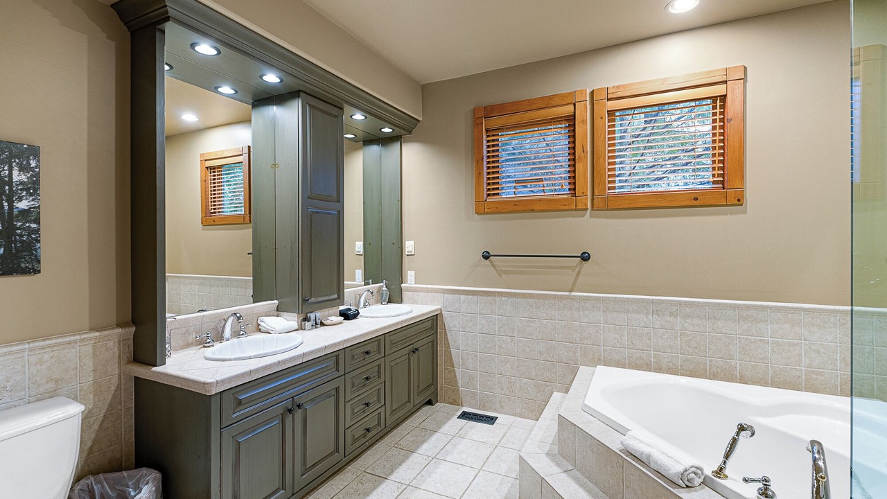 Photo of Bathroom in Nicklaus North