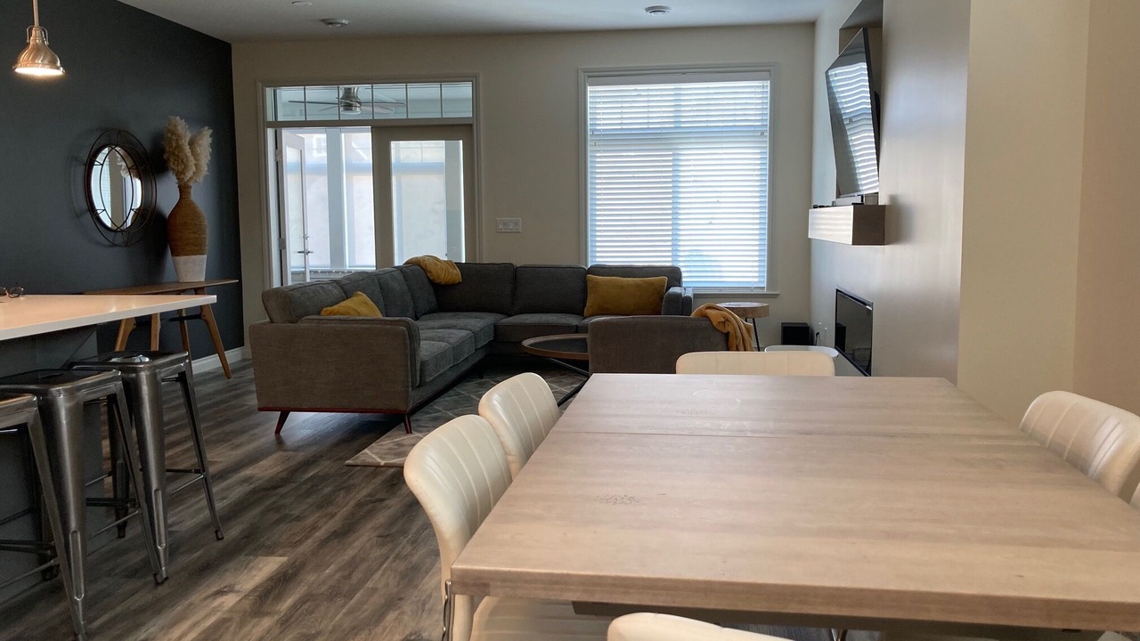 Photo of Livingroom in Osoyoos