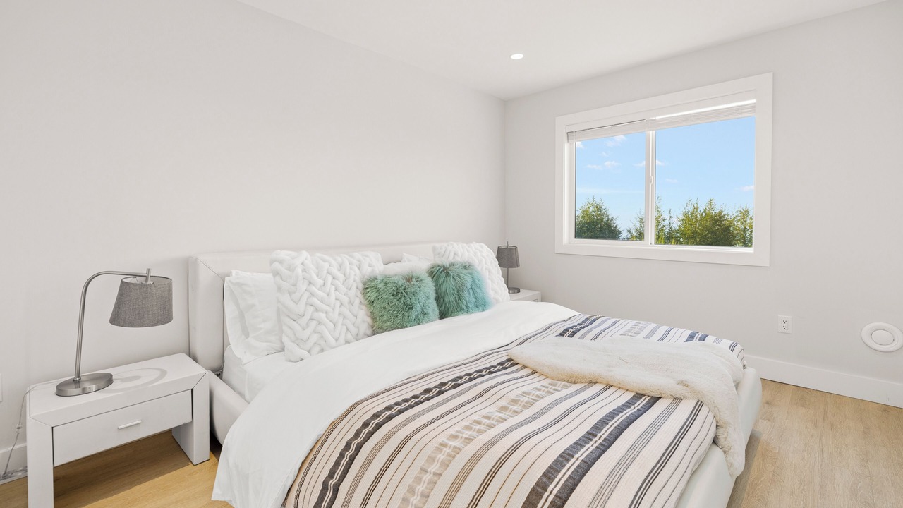 Photo of Bedroom in Otter Point