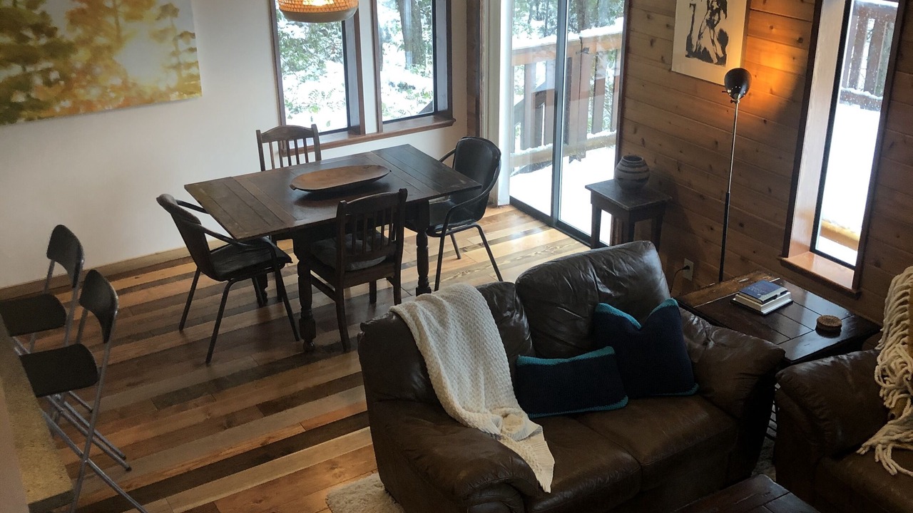 Photo of Livingroom in Comox