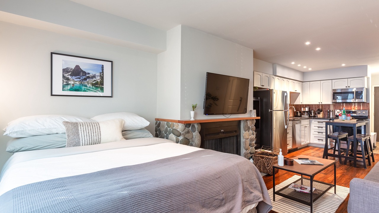 Photo of Bedroom in Whistler Creekside