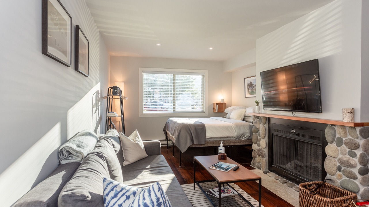Photo of Livingroom in Whistler Creekside