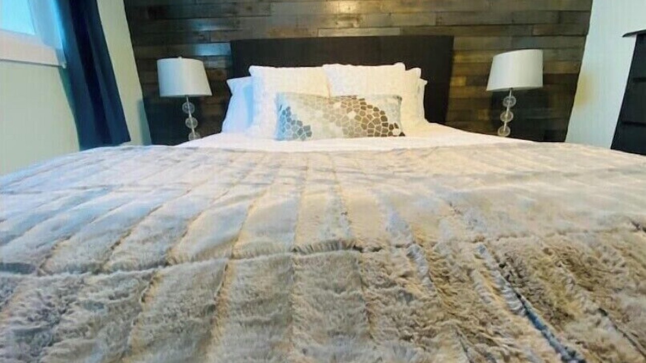 Photo of Bedroom in Courtenay