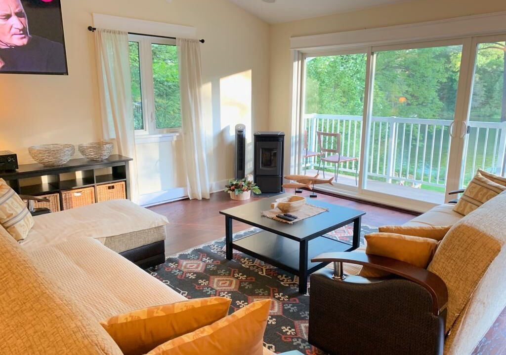 Photo of Livingroom in Washago