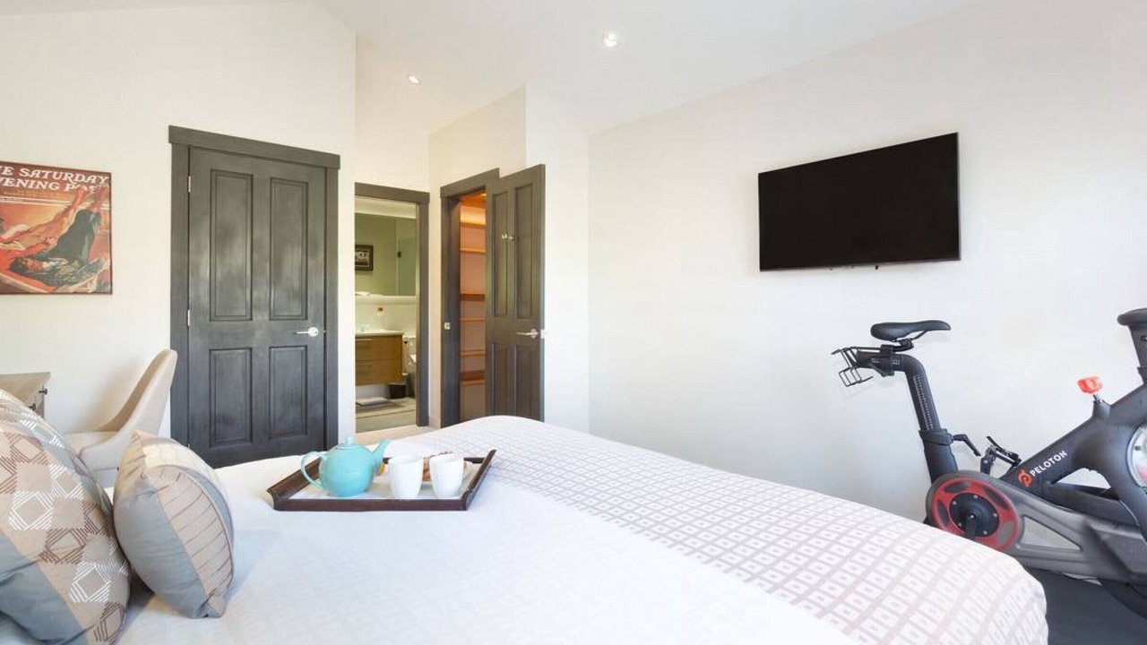 Photo of Bedroom in Upper Village