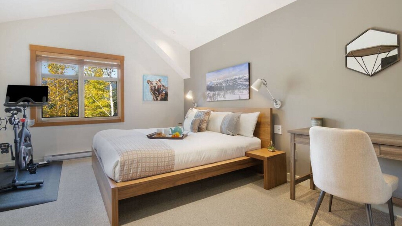 Photo of Bedroom in Upper Village