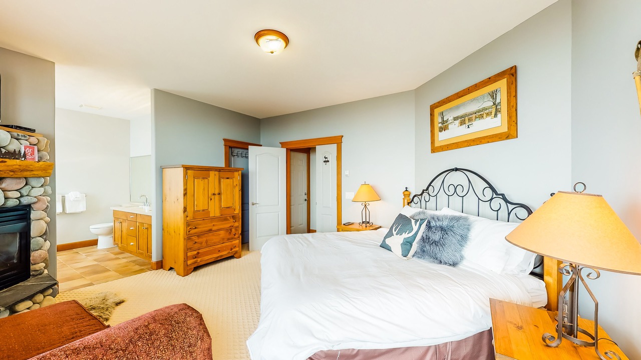 Photo of Bedroom in Big White Ski Resort
