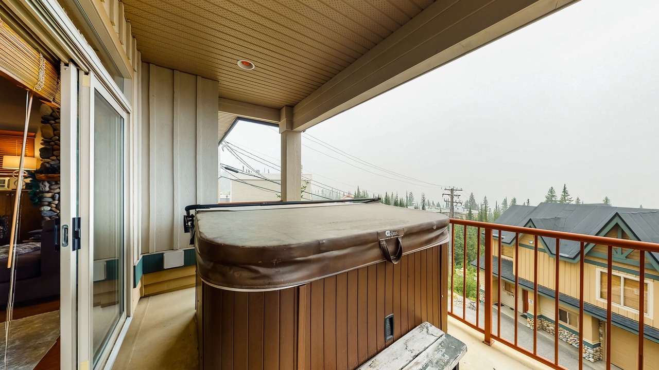 Photo of Patio Balcony in Big White Ski Resort