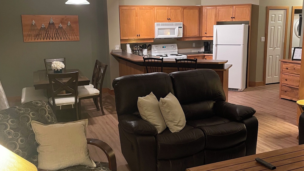 Photo of Livingroom in East Kootenay