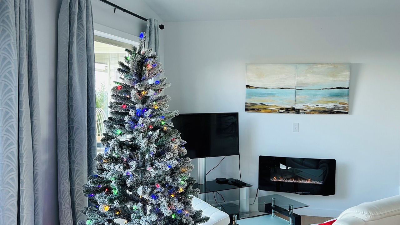 Photo of Bedroom in Salt Spring Island