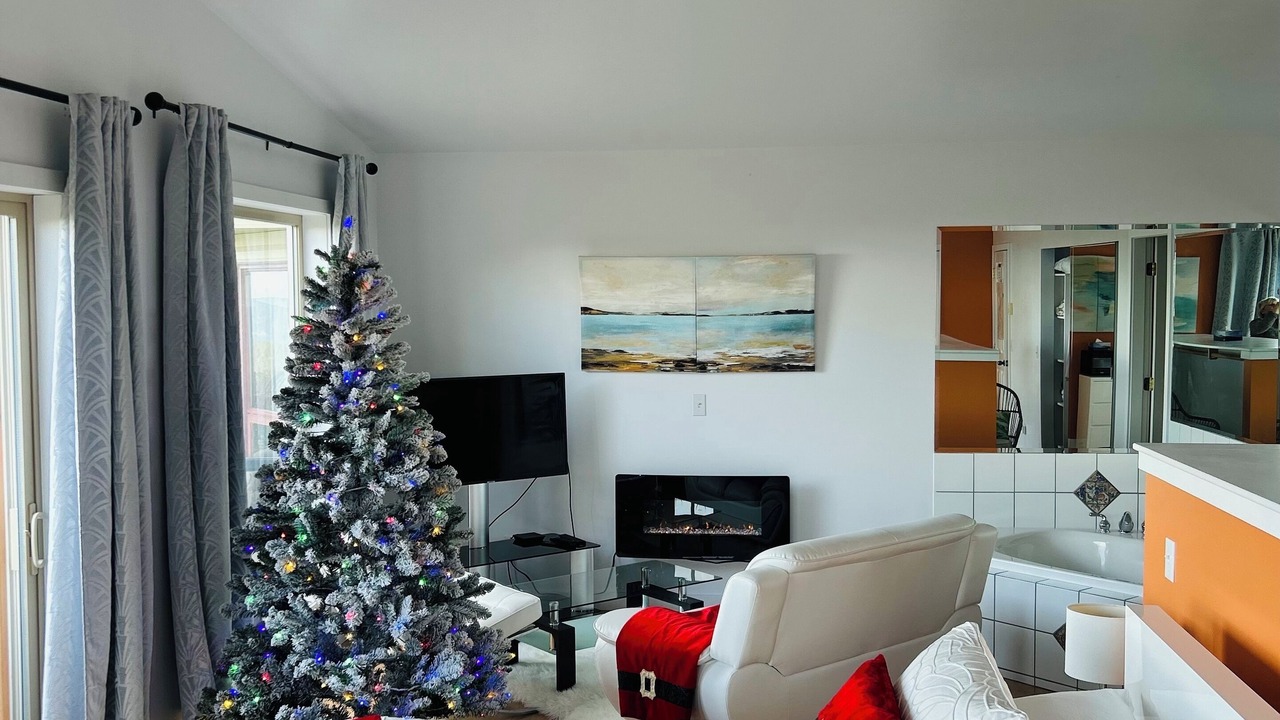 Photo of Bedroom in Salt Spring Island
