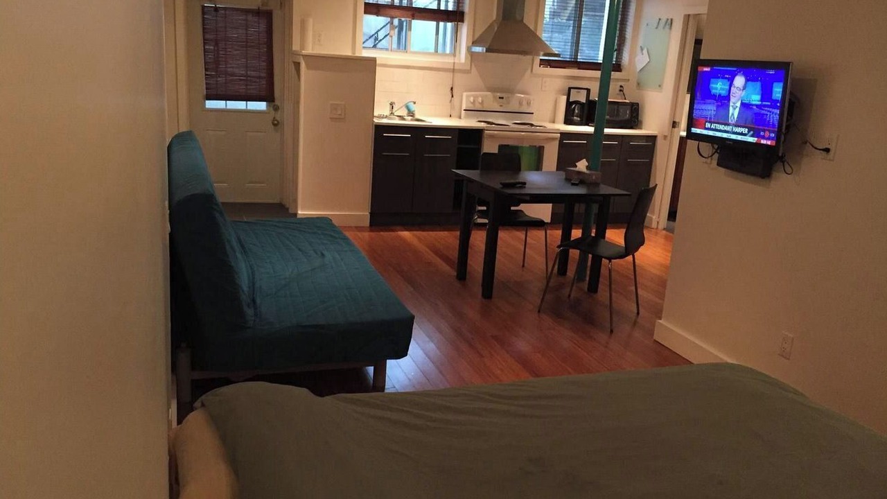 Photo of Bedroom in La Petite-Patrie
