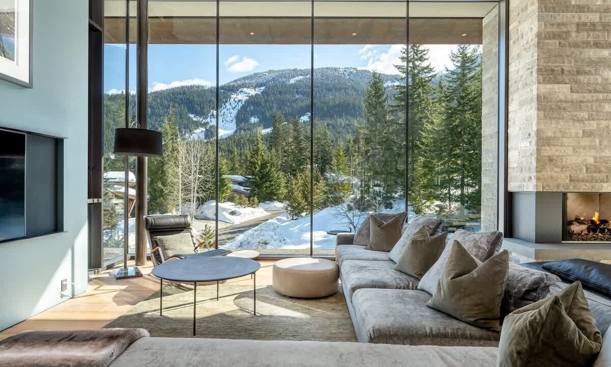 Photo of Livingroom in Whistler Creekside