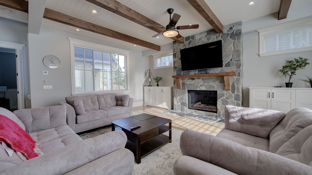 Photo of Livingroom in Surrey